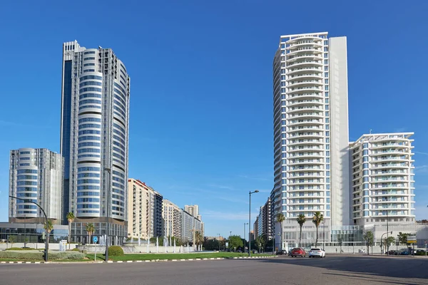 Valencia, İspanya girişinin iki kulesi.