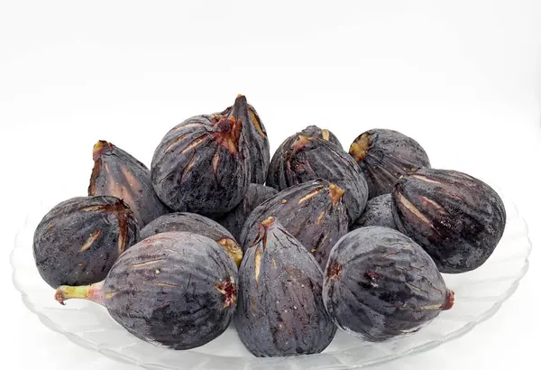 Evimdeki incir ağacının lezzetli incirleri.