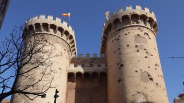 Valencia, İspanya; 2-16-2025 Valencia 'daki muhteşem Quart Kuleleri