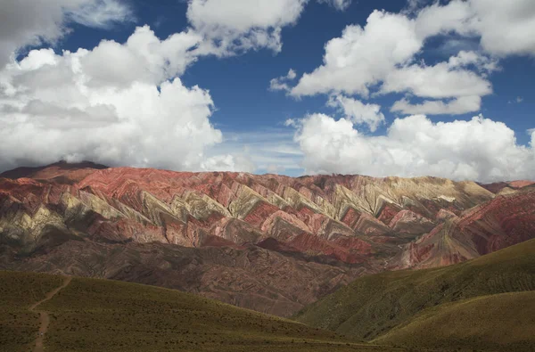 Idylliczny Krajobraz Pięknymi Górami Widok Panoramiczny Malownicze Góry Andy Argentyna — Zdjęcie stockowe