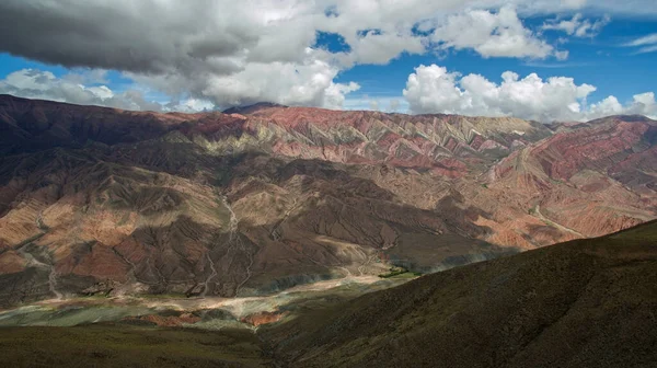Geologia Valle Montagne Colorate Veduta Aerea Del Punto Riferimento Hornocal — Foto Stock