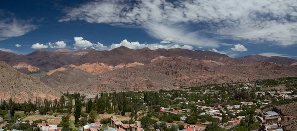 Tilcara Dorp Aan Voet Van Humahuaca Ravijn Panorama Uitzicht Kleurrijke — Stockfoto