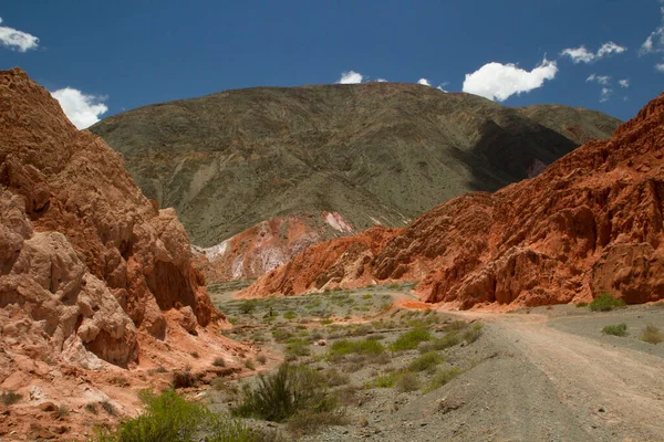 Rote Und Orange Felsformationen Fußweg Durch Die Bunten Berge — Stockfoto
