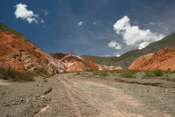 Geologie Červené Oranžové Skalnaté Útvary Turistická Stezka Podél Hor Pouště — Stock fotografie