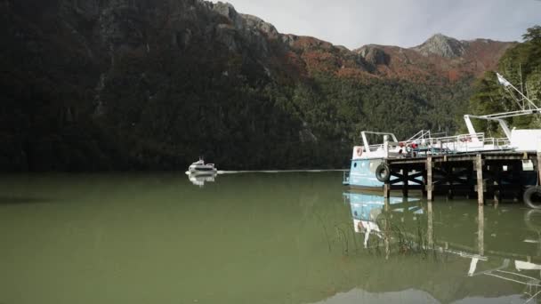 Viagem Vista Água Lago Nahuel Huapi Pôr Sol — Vídeo de Stock