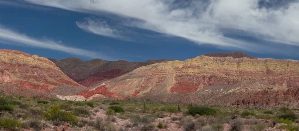 Utazás Altiplano Táj Panoráma Kilátás Száraz Sivatag Színes Hegyek Alatt — Stock Fotó