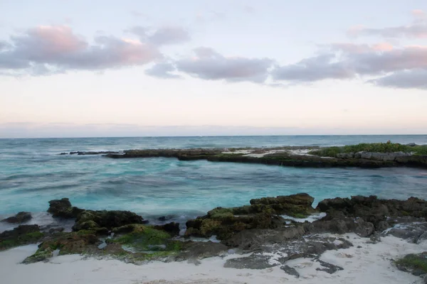 Atardecer Playa Tropical Bahía Long Exposure Shot Turquoise Color Sea — Foto de Stock