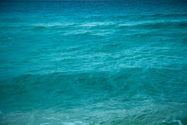 Textura Natural Água Oceano Água Cor Turquesa Ondas Mar Caribe — Fotografia de Stock