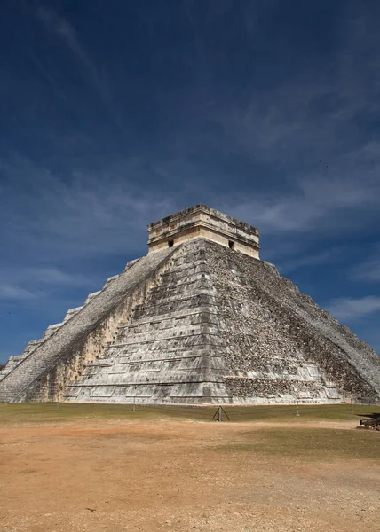 Turismo Sete Maravilhas Mundiais Antiga Civilização Arquitetura Maya Templo Kukulkan — Fotografia de Stock