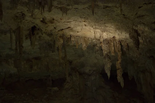 Dentro Caverna Rochosa — Fotografia de Stock