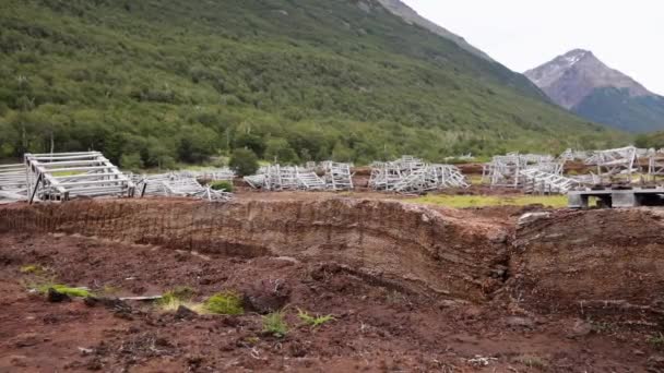 버려진 공장의 계단식논 마켈라 안데스산맥 그리고 아르헨티나 파타고니아 우시아의 숲으로 — 비디오