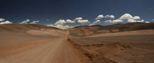 Estrada Terra Nas Montanhas Dos Andes Viajando Longo Rota Através — Fotografia de Stock