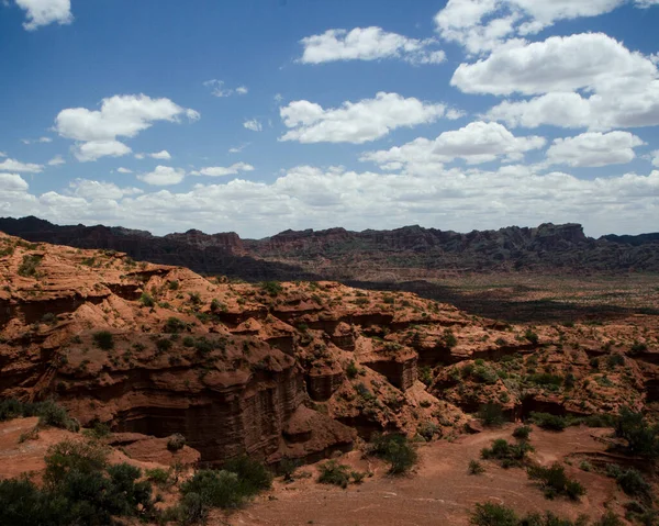 Пустельний Пейзаж Вид Червоний Каньйон Пісковик Скелясті Гори Під Блакитним — стокове фото