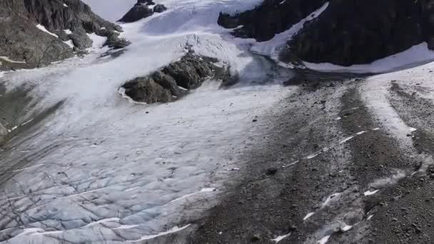 Luchtfoto Van Het Ijsveld Glacier Vinciguerra Rotsachtige Bergtop — Stockvideo