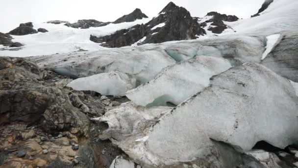 Πανόραμα Άποψη Του Παγετώνα Vinciguerra Και Βραχώδης Βουνοκορφή Στην Tierra — Αρχείο Βίντεο