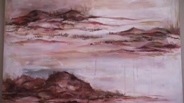 第5条 从一幅描绘自然景观的现代绘画中走出来 挂在展厅的墙上 漂亮的粉色和洋红色调色板和笔刷纹理 — 图库视频影像