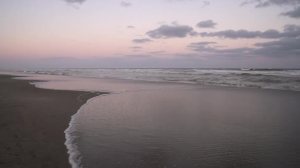 Dovolená Panorama Pohled Prázdnou Pláž Oceán Pod Kouzelnou Oblohou Západu — Stock video