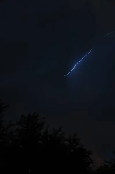 夜空中的闪电 — 图库照片