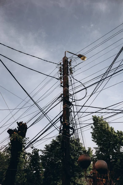 Yüksek Voltaj Kulesi Elektrik Direği Elektrik Hatları — Stok fotoğraf