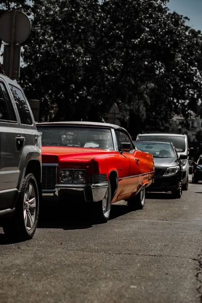 Klassische Amerikanische Rote Auto Der Stadt — Stockfoto