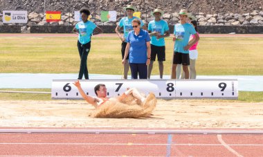 17. yıl dönümü 216. yıl.