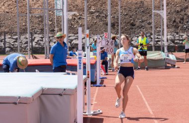 İstanbul, Türkiye - 26 Mayıs, 20 0 18: Balkan U-2-2-0 sırasında koşan tanımlanamayan sporcu