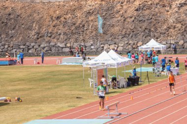 7. 218, 2 0 0 0 19 yıl 2 0 18 stadyum rengi ve 7 Nisan,