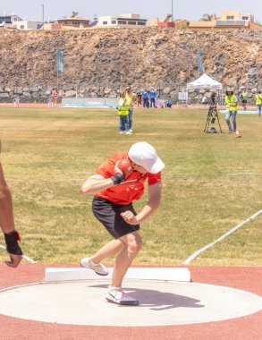 Odessa, Ukrayna - 1 Ağustos, 2018: Engelli yarışmaları arasında yetişkin çocukların geleneksel yarışmaları..