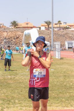 İstanbul, Türkiye - 24 Temmuz, 2017: 38. Olimpiyat Olimpiyatları 'nda koşan tanımlanamayan sporcu