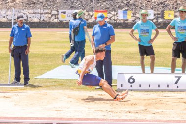 Odessa, Ukrayna - 18 Ağustos, 2016: Ukrayna 'nın uluslararası ırkları. odessa. İskoçya 'da hayatta kalma sporlarında yüzme yarışmaları