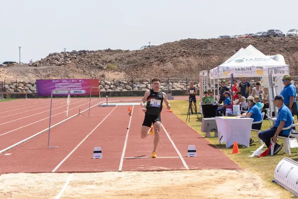 İstanbul, Türkiye - Mayıs 21, 2017: Türkiye Atletizm Federasyonu sırasında koşan tanımlanamayan sporcu