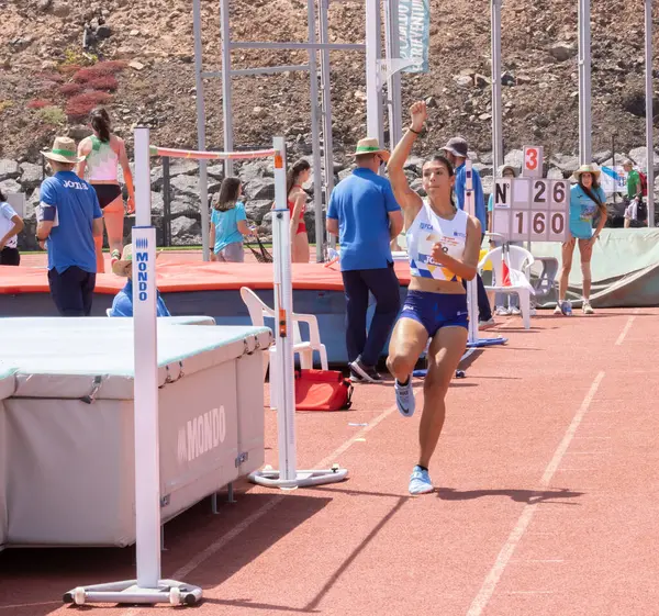 İstanbul, Türkiye - 24 Ağustos, 2017: Atletizm sırasında koşan sporcular yarışmalarda eşiği de içeriyor