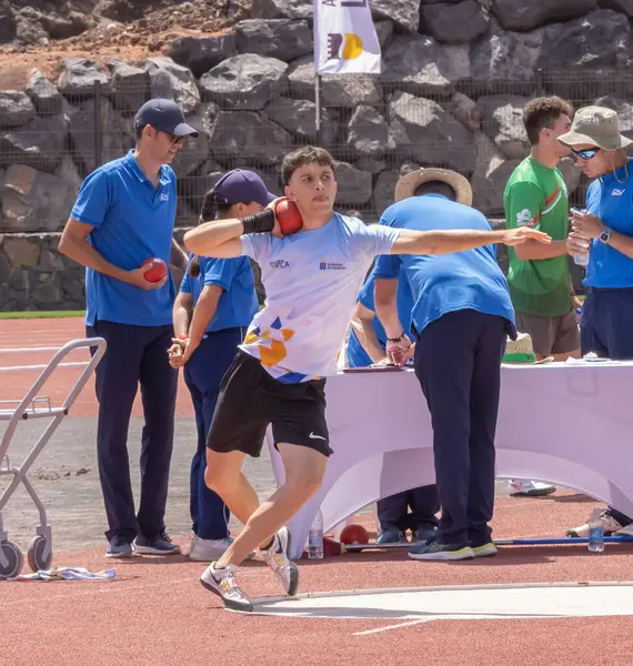 Odessa, Ukrayna - 07.02.18.Ukrayna sporları, renkli çocukların yarışmaları için oynanan yetişkin oyunları arasında..