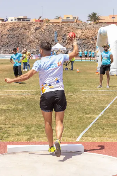 Odessa, Ukrayna - 25 Ağustos - 27: Ukrayna spor müsabakaları ulusal sporcuların hayatta kalma oyunları arasında spor müsabakaları. Erkekler