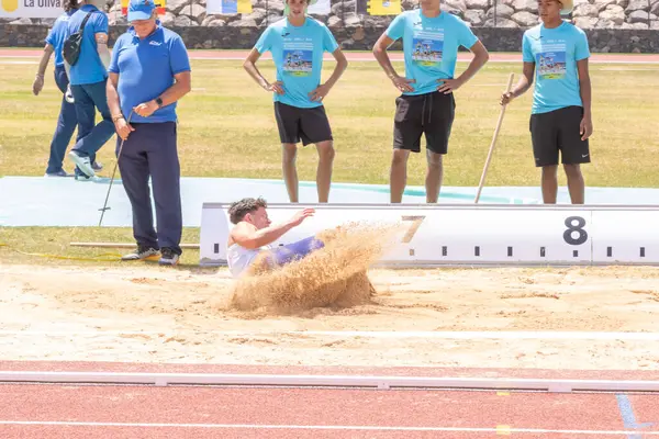 İstanbul, Türkiye - 24 Temmuz, 2016: 38. Türk atletizm atletizminde koşan sporcular