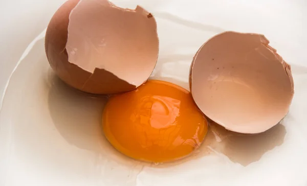 Разбитое Яйцо — стоковое фото