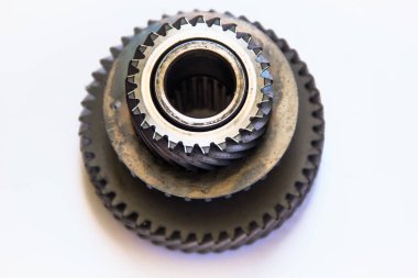 Çelik dişlerin yakınlaşması