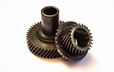 Çelik dişlerin yakınlaşması