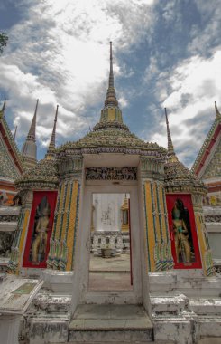 Wat Po Bangkok Tayland 'da harika bir kapı cephesi