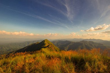 Kanchanaburi Tayland 'daki dağ manzarası