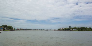 Pathumtani 'deki Chao Phraya Nehri. Tayland
