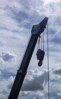 Vinç o kadar yükseğe kaldırmak take ekipman için yapısı oluşturma öğedir