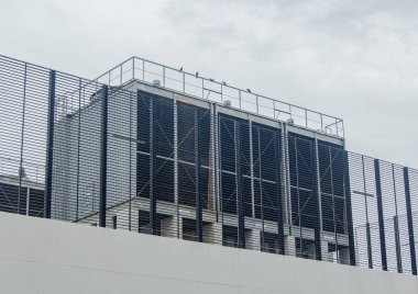 bir binanın çatı sistemi soğutma endüstriyel klima ünitesi