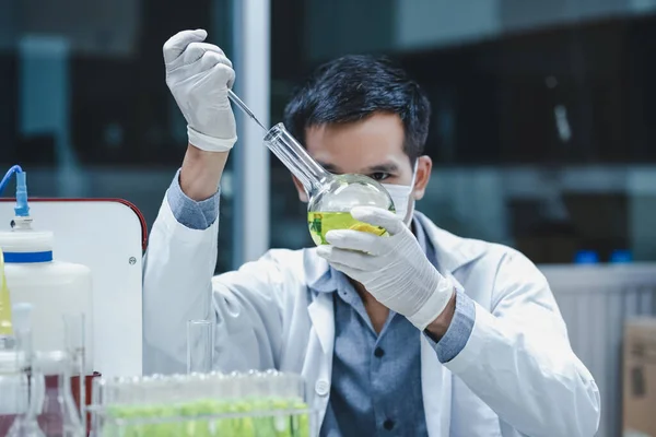 Forskare Människan Forskning Bioteknik Från Växtbaserade Växter För Farmaceutisk Och — Stockfoto