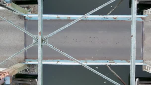 Widok Góry Dronem Znoszącym Most Zwodzony Nad Kanałem Dessel Schoten — Wideo stockowe