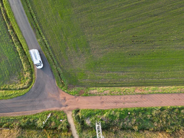 Luftlandschaften Mit Straße Und Feldern Strahlend Gelbes Rapsfeld Und Grüne — Stockfoto