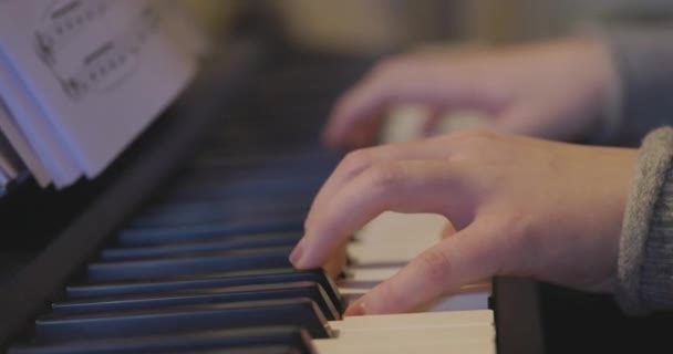 Women Playing Piano Close Pianists Hands Playing Piano Piano Lessons — Stock Video