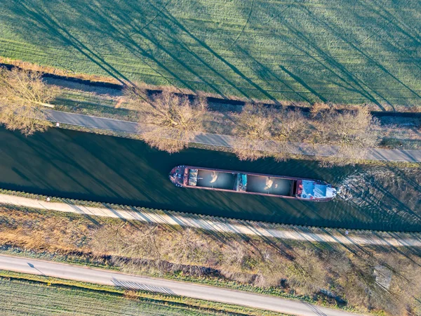 Vista Aerea Drone Una Nave Canale Carico Passa Sopra Canale — Foto Stock
