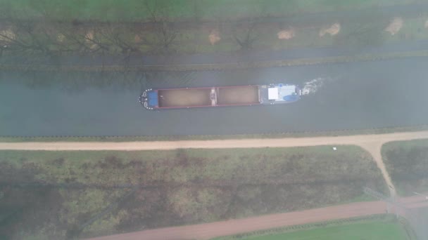 Vista Aérea Desde Dron Barco Del Canal Carga Pasa Por — Vídeo de stock