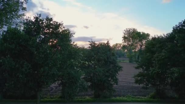 Una Fascinante Antena Revela Imágenes Que Muestran Dramático Cielo Atardecer — Vídeo de stock